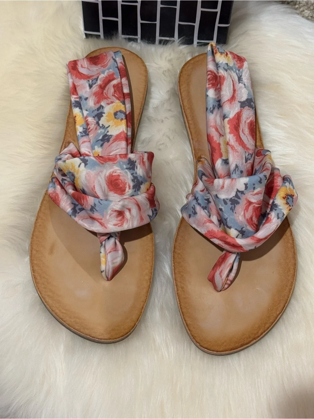 Dirty Laundry Beebop Cornflower Pink Floral Tie-Front Sandals  Size 9 / 40